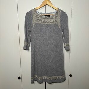 THML Dress Women's SM Grey Mini Sweater Embroidered Embroidered Preppy Boho